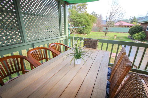 Halinka Lodge - Schoolies Week Accommodation 0