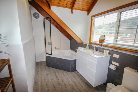 Halinka Lodge - Schoolies Week Accommodation 1