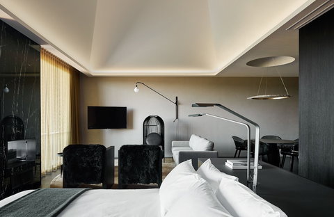 Jackalope Hotel - Schoolies Week Accommodation 1