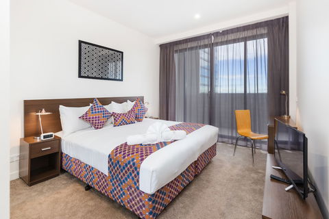 City Edge Dandenong Apartment Hotel - Schoolies Week Accommodation 0
