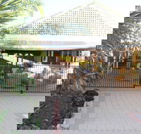 Castaway - Schoolies Week Accommodation