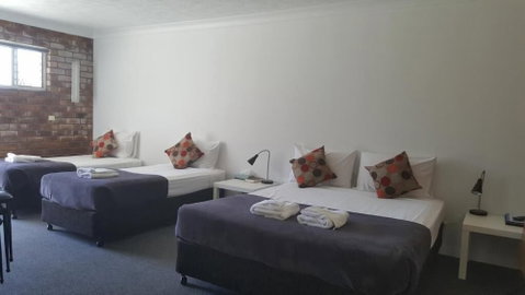 Coomera Motor Inn - Schoolies Week Accommodation 3