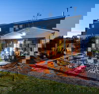 Madsen Retreat - Schoolies Week Accommodation