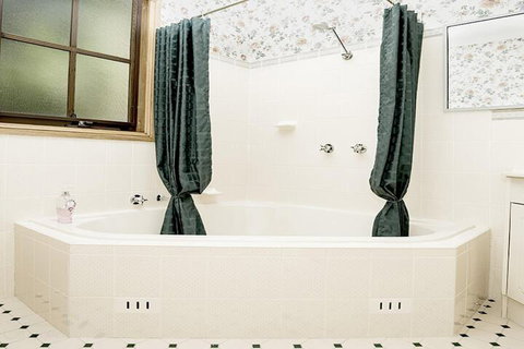 Kalimna Spa Room - Schoolies Week Accommodation 2