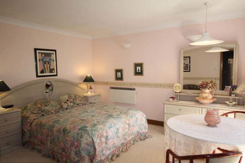Kalimna Spa Room - Schoolies Week Accommodation 5