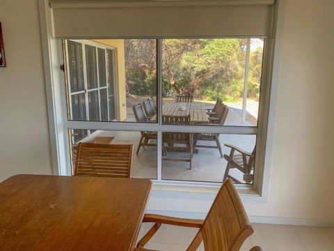 The Beach House - Schoolies Week Accommodation 2