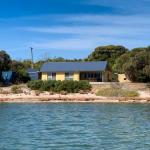 The Beach House - Schoolies Week Accommodation 0