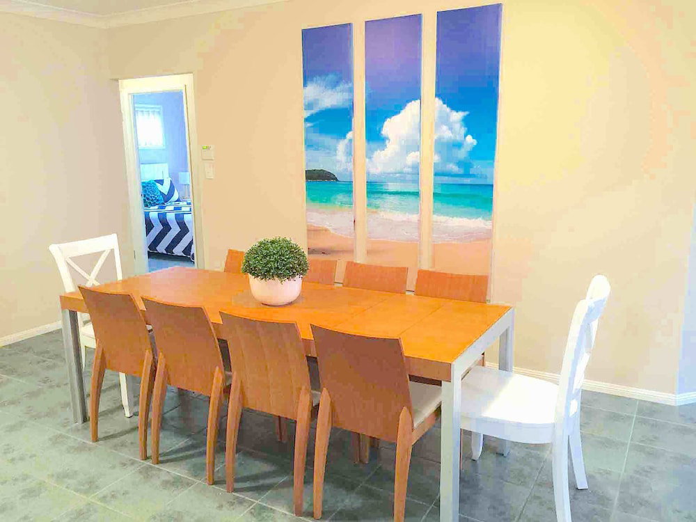 Upper Coomera QLD Schoolies Week Accommodation