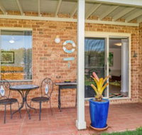 Chez Boulders - Schoolies Week Accommodation