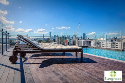 SOKO Waterfront - Schoolies Week Accommodation 0