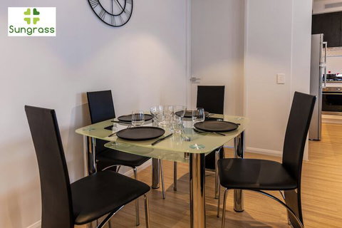 SOKO Waterfront - Schoolies Week Accommodation 4