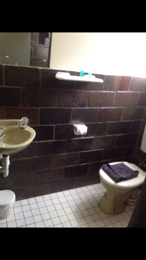 A1 Cabins Ceduna - Schoolies Week Accommodation 1