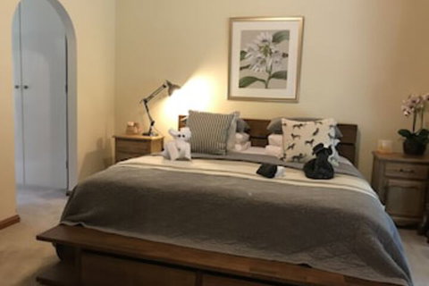 Helen's Homestead - Schoolies Week Accommodation 0