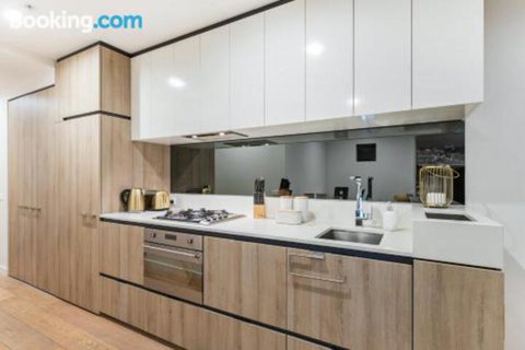 Habitat Complex - Schoolies Week Accommodation 5