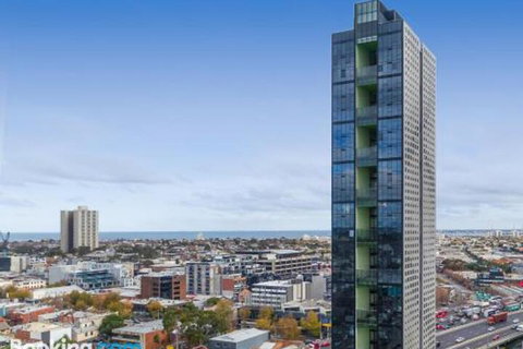 Habitat Complex - Schoolies Week Accommodation 0