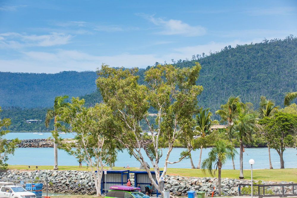 Mount Rooper QLD Schoolies Week Accommodation