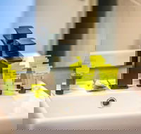 Nightcap at The Cheeky Squire - Schoolies Week Accommodation