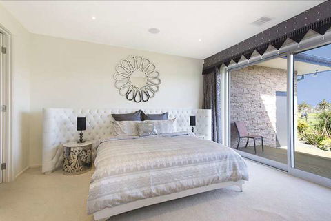 Jolong Park Clubhouse - Schoolies Week Accommodation 5