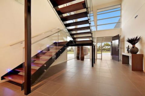 Jolong Park Clubhouse - Schoolies Week Accommodation 3