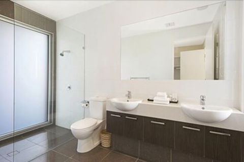 Jolong Park Clubhouse - Schoolies Week Accommodation 4