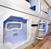 Space Q Capsule Hotel - Schoolies Week Accommodation