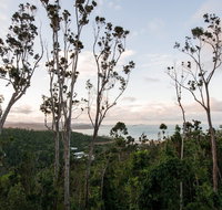 Onestep Airlie Retreat - Schoolies Week Accommodation