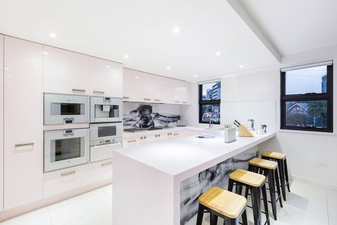 MADDISON, 3BDR Port Melbourne Apartment - Schoolies Week Accommodation 2