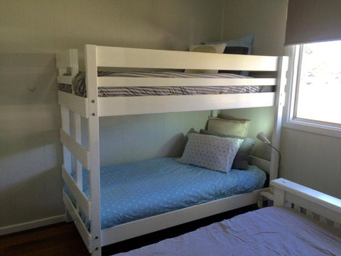 Tallowood Beachfront Cottage - Schoolies Week Accommodation 3