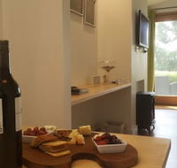 The Jonathan Art Centre - Schoolies Week Accommodation