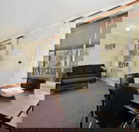 Snowstream Riverside Apartments - Unit 3 - Schoolies Week Accommodation