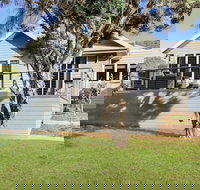 Couples on the Park - Schoolies Week Accommodation