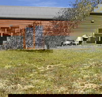 Studio  Quins Gap Retreat - Schoolies Week Accommodation