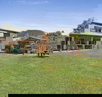 Warrina - Over Looking Ovens River - Schoolies Week Accommodation