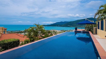 Magnificence At Airlie - Schoolies Week Accommodation 0
