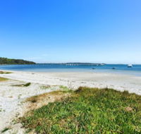 Waterfront at Sunset Boulevard Soldiers Point - Schoolies Week Accommodation