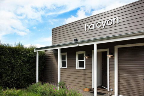 Halcyon - Schoolies Week Accommodation 1
