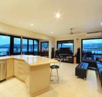 Oasis on Oceanview - Schoolies Week Accommodation