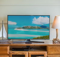 Luxury Marina View Apartment - Schoolies Week Accommodation