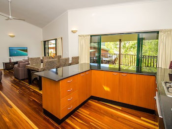 Casuarina 1 On Hamilton Island - Schoolies Week Accommodation 3