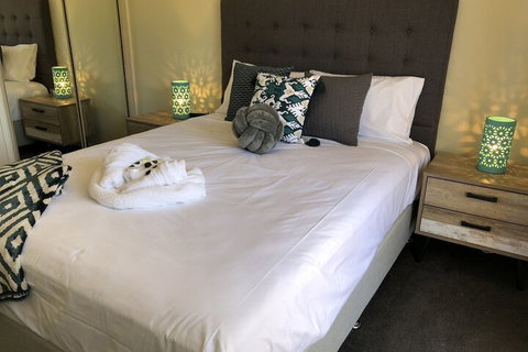Beach House On Begley - Airlie Beach - Schoolies Week Accommodation 7