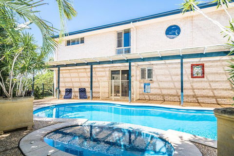 A PERFECT STAY - Boulders Retreat - Schoolies Week Accommodation 5