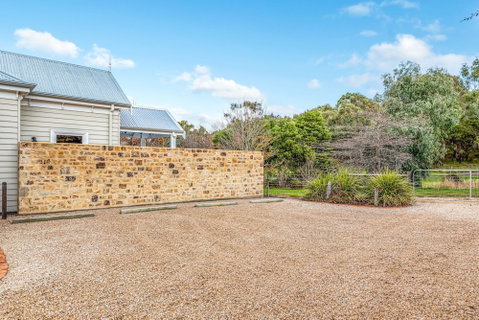 Grandview Accommodation - The Elm Tree Apartments - Schoolies Week Accommodation 2