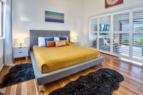 Heliconia 10 Newly Renovated House - Schoolies Week Accommodation 0