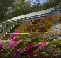 Creek Cottage - Schoolies Week Accommodation