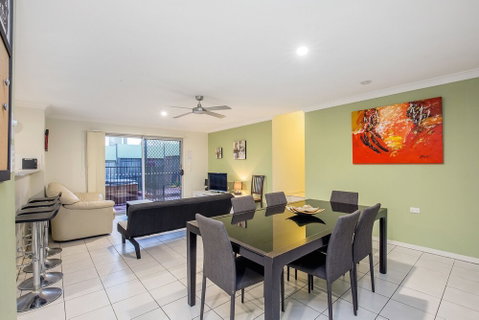 Anaheim Park Oasis - Schoolies Week Accommodation 1