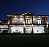 River Devine Murray Bridge - Schoolies Week Accommodation