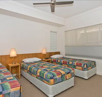 Deep Blue 20 - Schoolies Week Accommodation