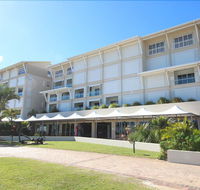 Deep Blue 14 - Schoolies Week Accommodation