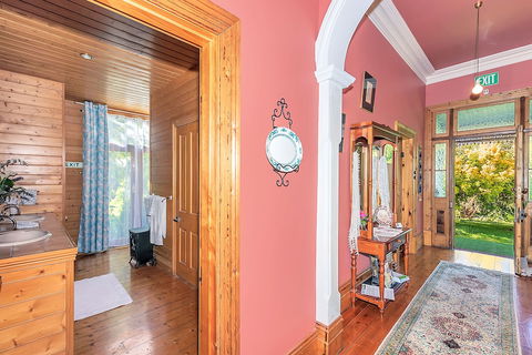 Stony Rise Cottage B&B - Schoolies Week Accommodation 1