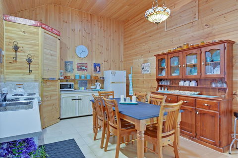 Stony Rise Cottage B&B - Schoolies Week Accommodation 5
